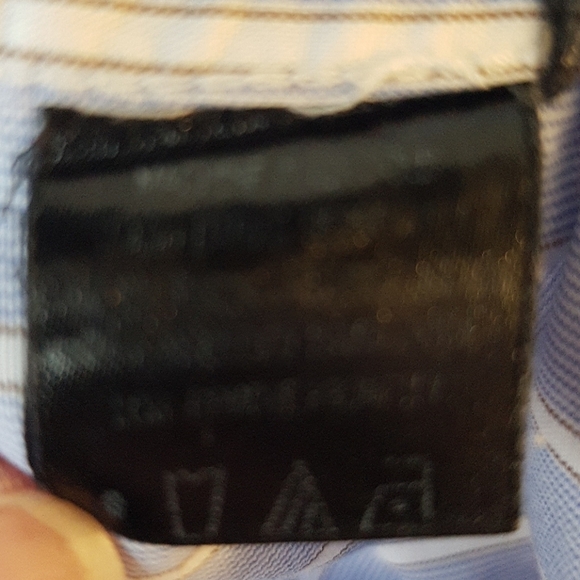 Nicole Miller men's 17 1/2, 34-35 button down - Picture 4 of 4